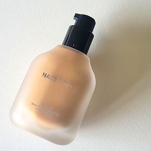 Haus Labs Triclone Skintech Foundation